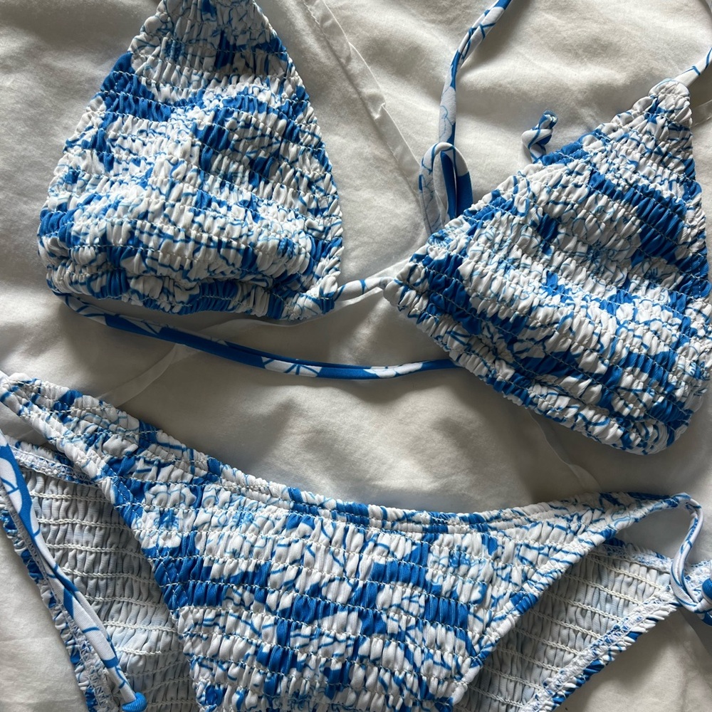 Amazon Bikini Top & Bottom